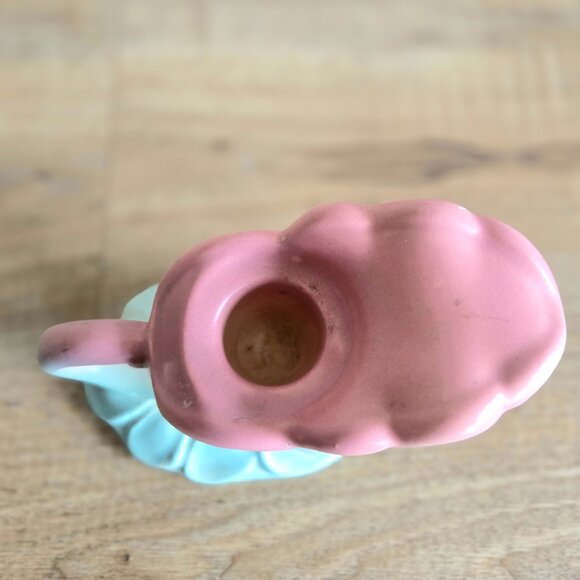 Vintage midcentury Hull pottery cornucopia candleholder. - Picture 4 of 8